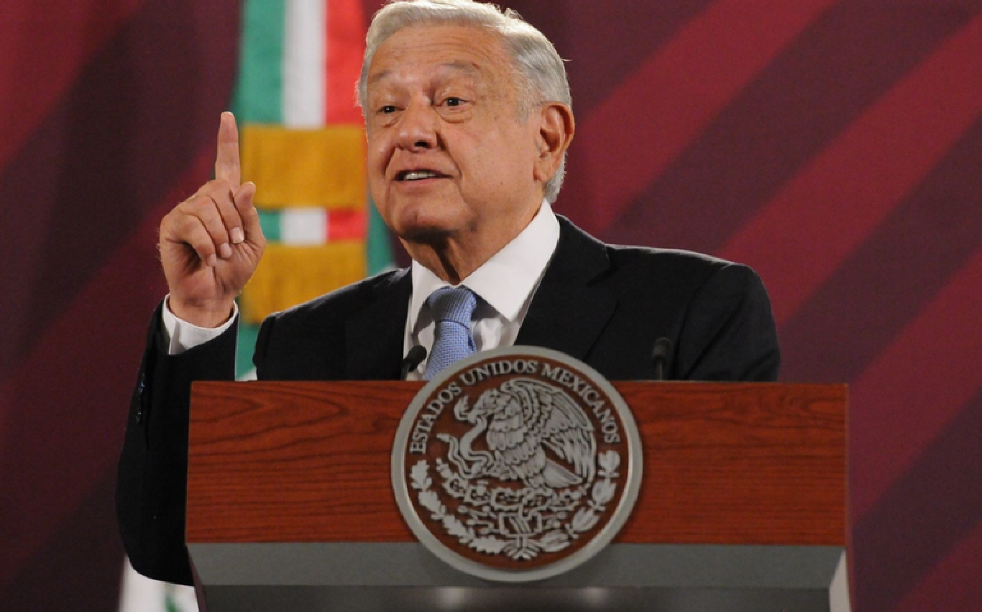 AMLO sobre denuncia de Ebrard: 'Hay libertades'