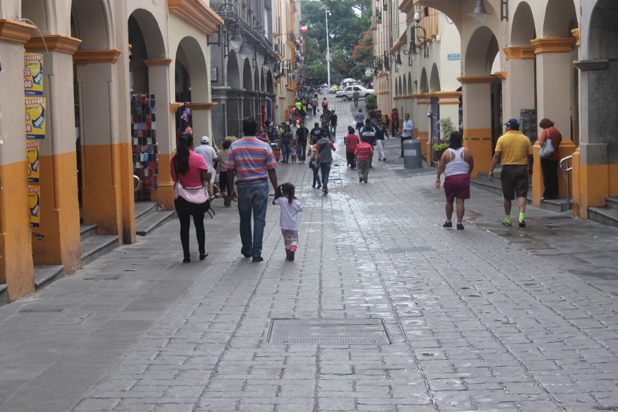 Locatarios de plazas Lido y Degollado dicen que saldrán a las calles