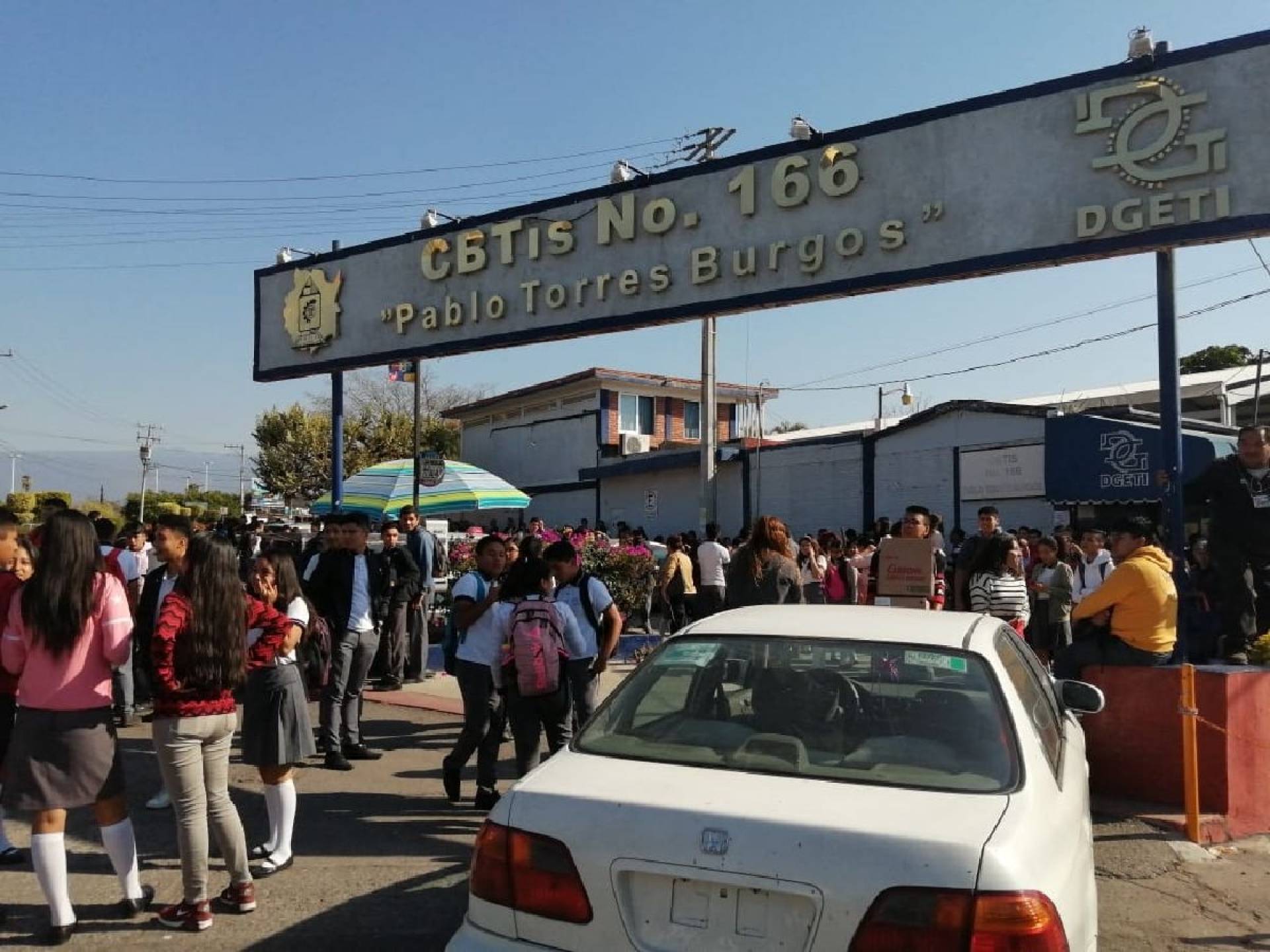 Alumnos cierran el Cbtis de Tejalpa
