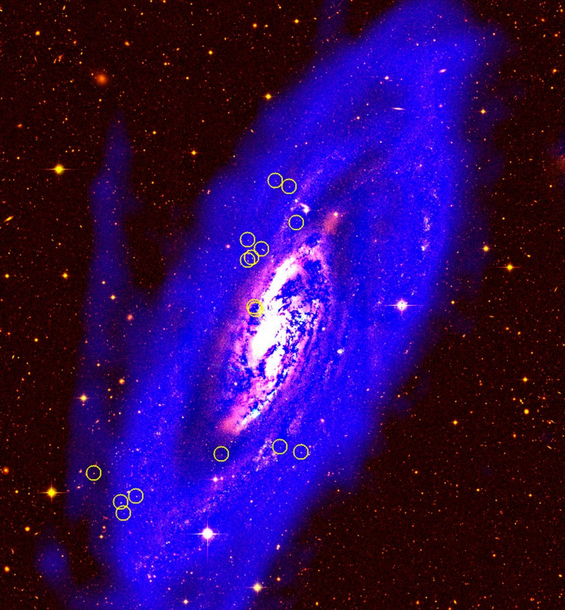 Investigadora de la UNAM descubre sistema de cúmulos globulares en galaxia M106