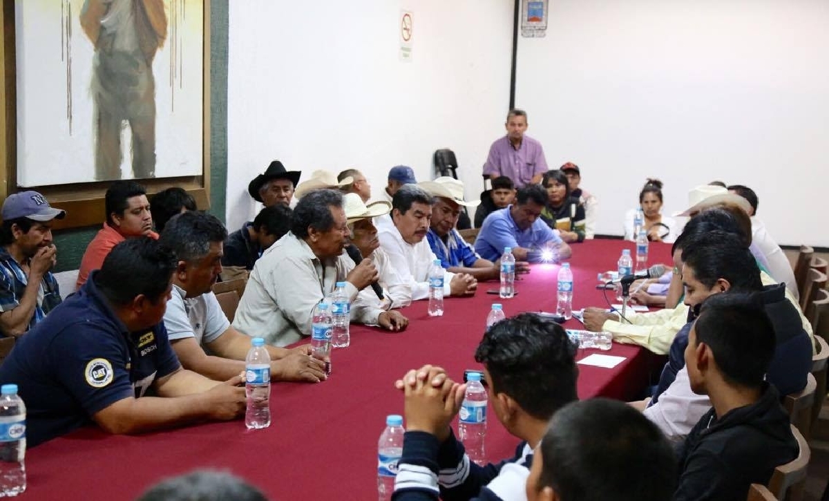 Piden a diputados apoyo para dotar de agua a dos ejidos de Axochiapan