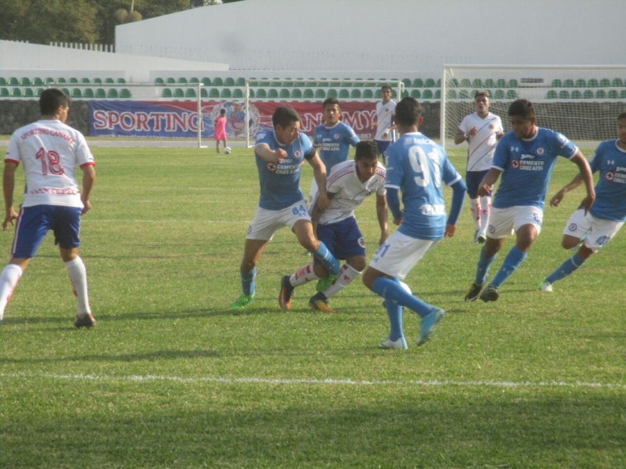 Sporting Canamy rescata empate ante Cruz Azul Premier