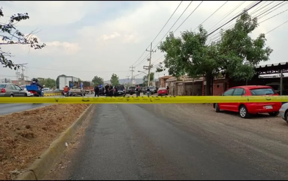 Hallan el cuerpo de una mujer dentro de la cisterna de una escuela en Chiapas