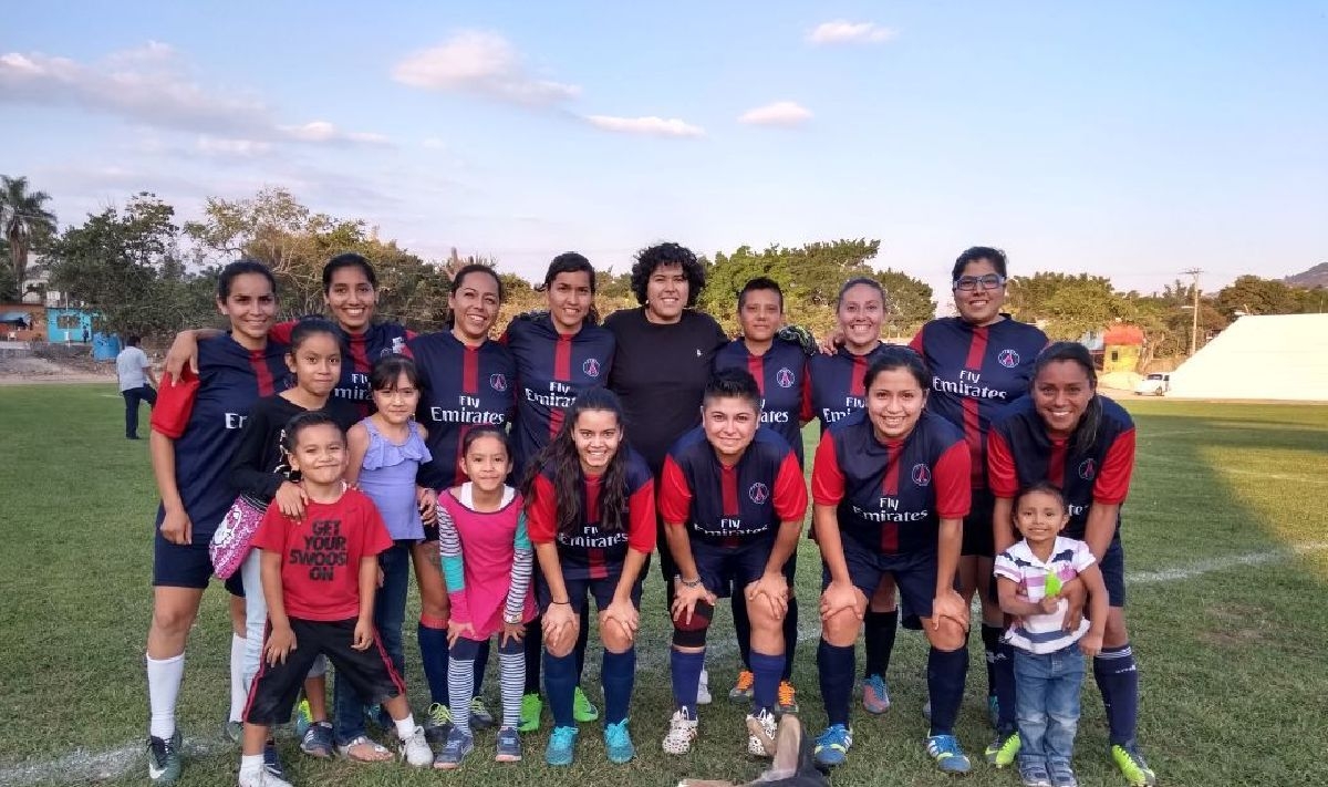 Vickys La Laja se queda con el tercer lugar de la Copa Metropolitana de futbol femenil