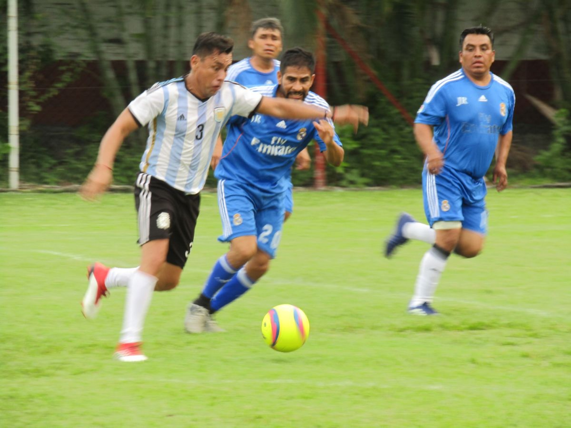 Van por el pase a semifinales
