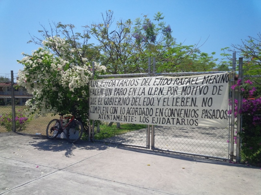 Toman ejidatarios instalaciones de la UPN en Ayala