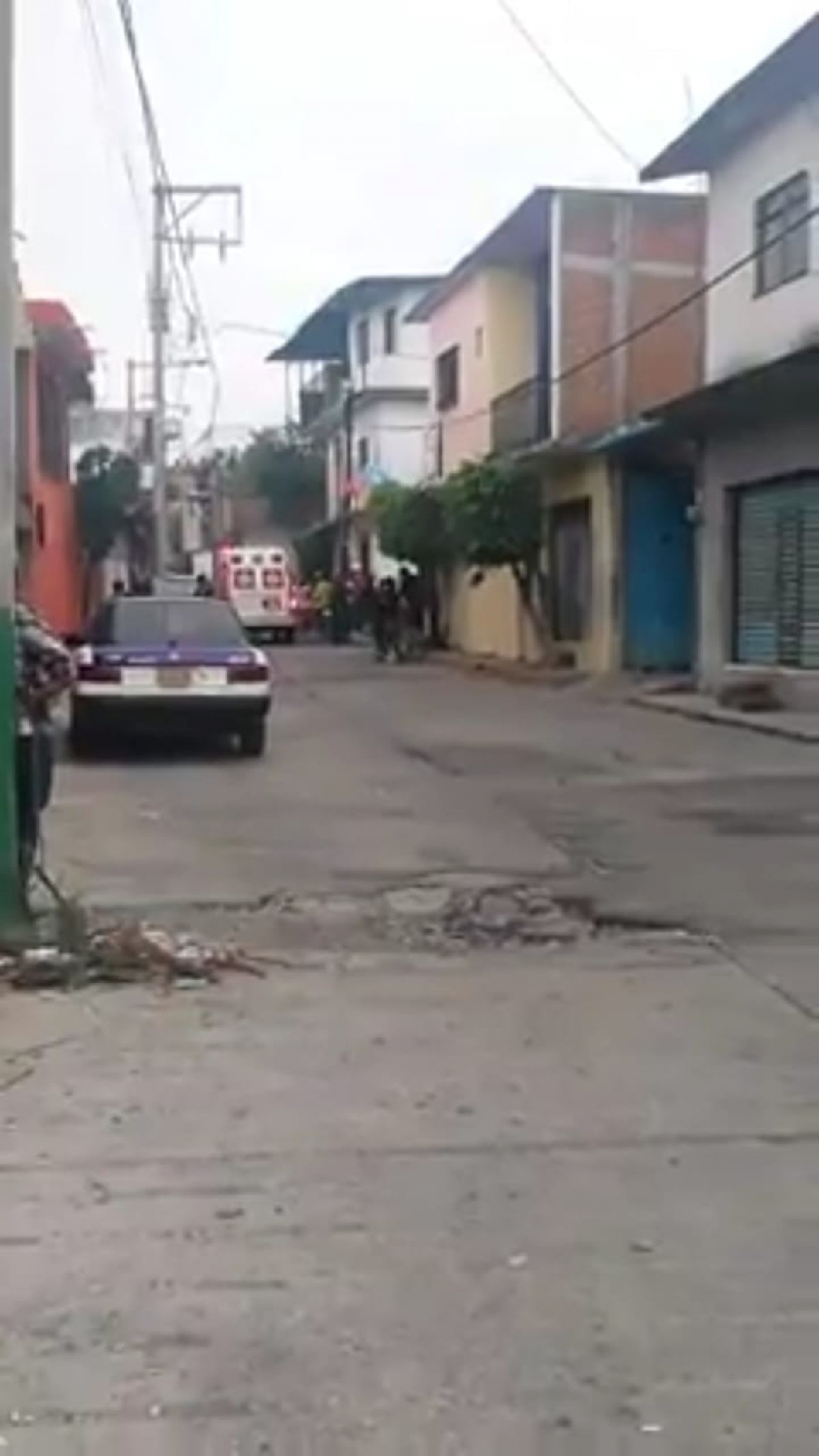 Hieren a balazos a una comerciante en Tejalpa