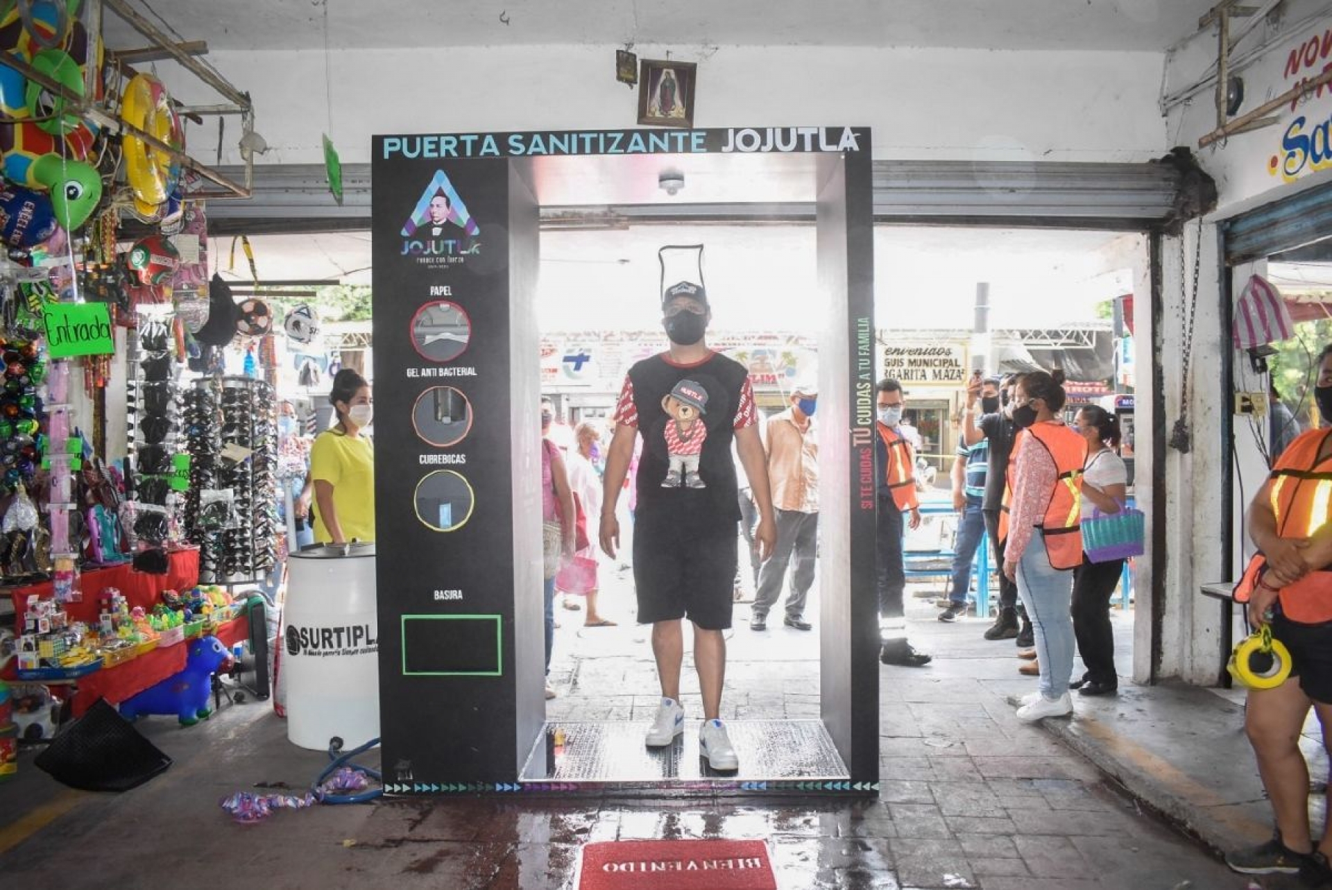 Instalan puerta sanitizante en el mercado BJ de Jojutla