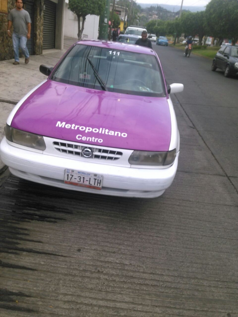 Capturan a dos personas tras el robo de un taxi