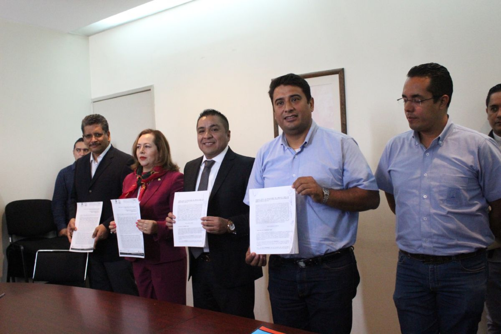 Enfrenta Congreso 30 amparos de exsindicalizados