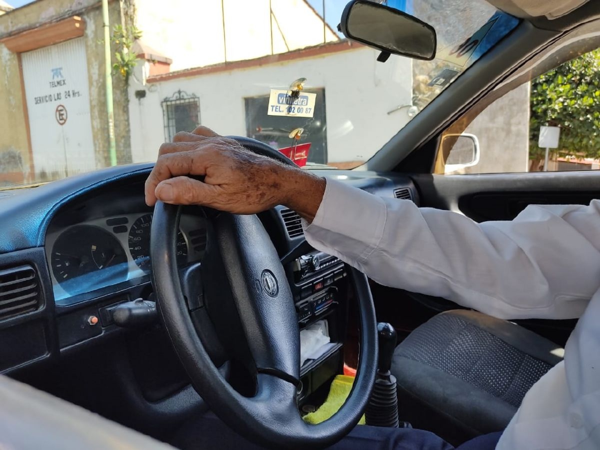 Ser dueño de su taxi lo ayudó a sobrevivir
