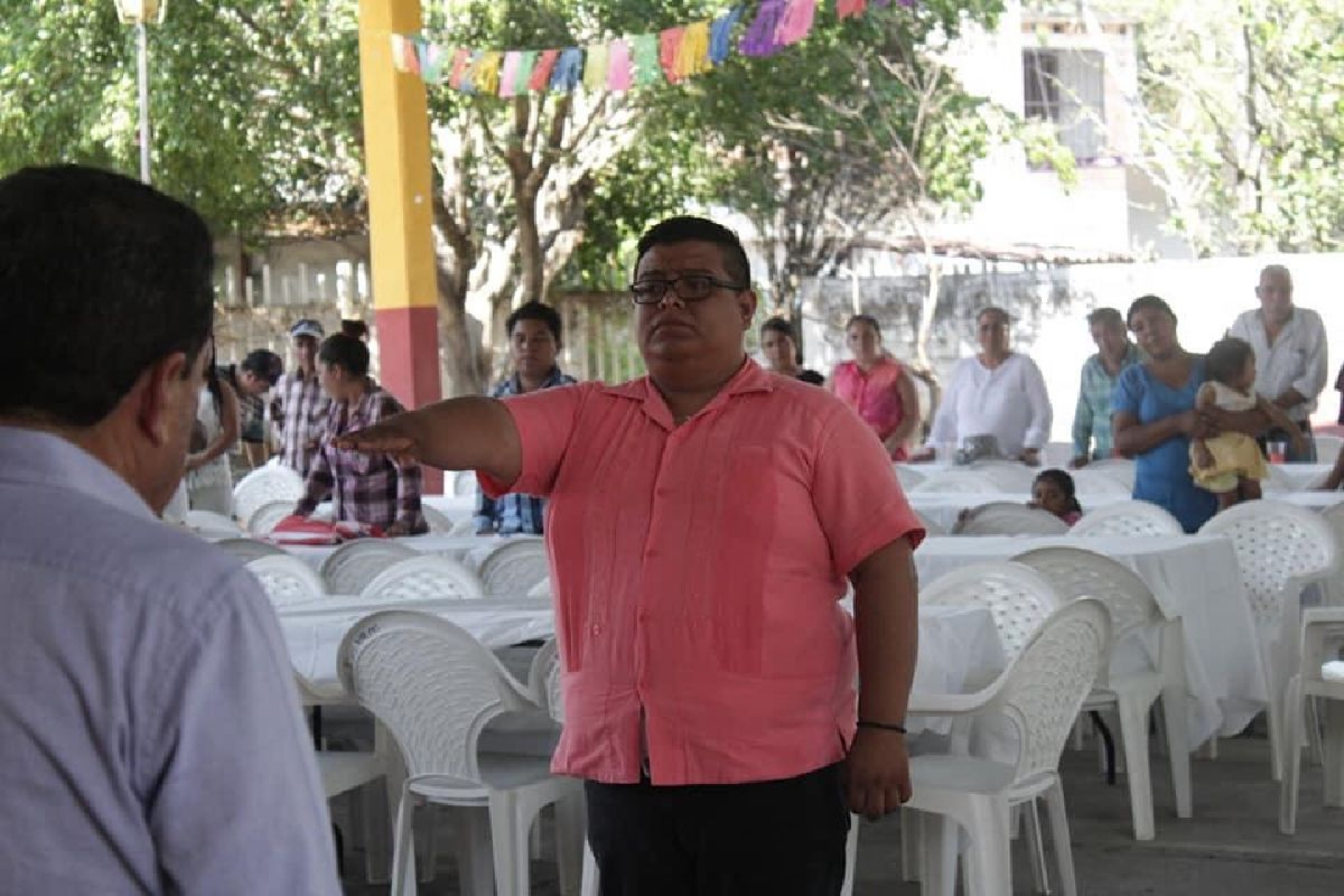 Rinden protesta ayudantes municipales de dos poblados de Mazatepec