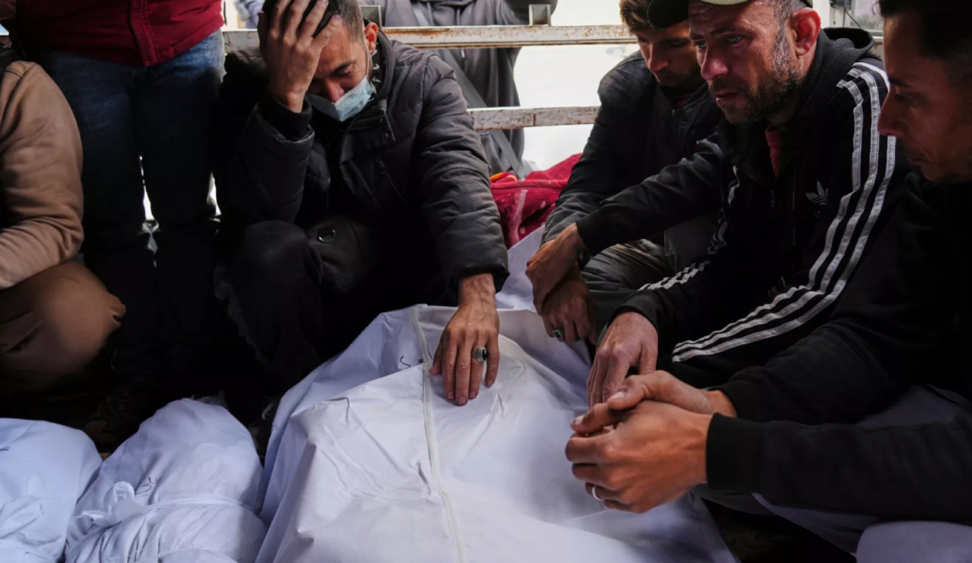 Ofensiva israelí en Gaza deja casi 54 mil 900 muertos y más de 126 mil heridos