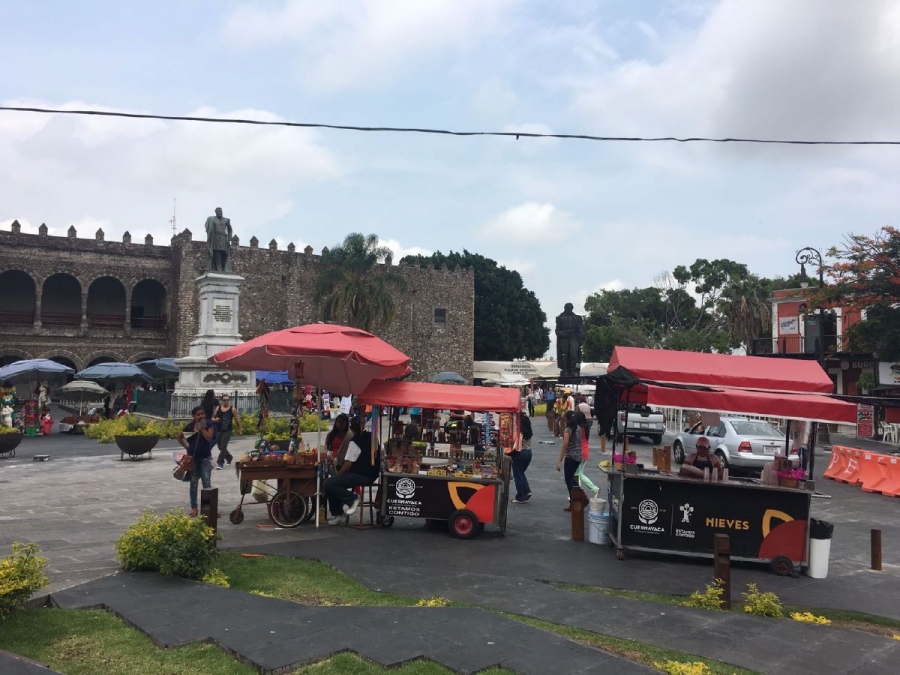 Cuernavaca, convertido en un tianguis “gracias al funcionario corrupto Ricardo Ríos Enríquez: vecinos