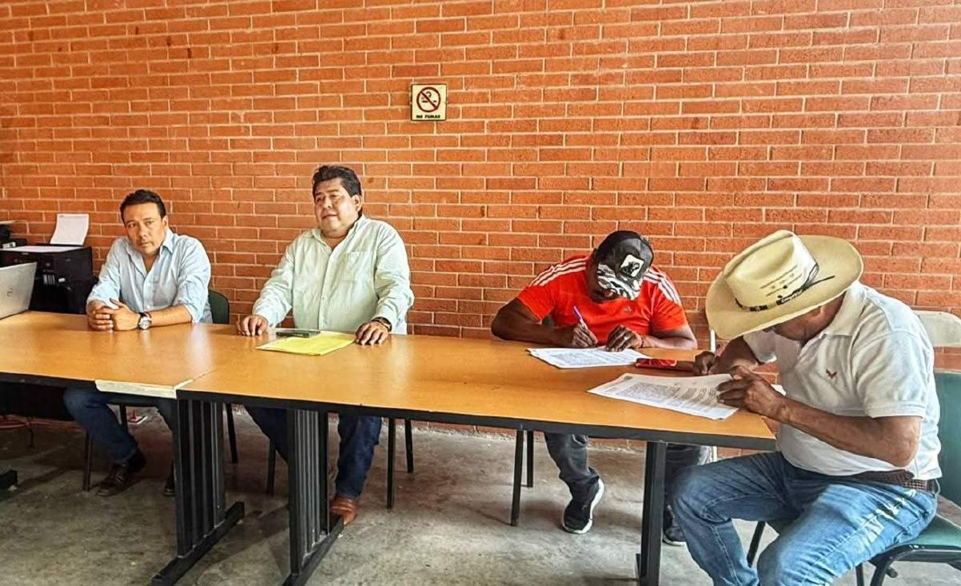 Firman convenio para garantizar suministro de agua en Xochicalco