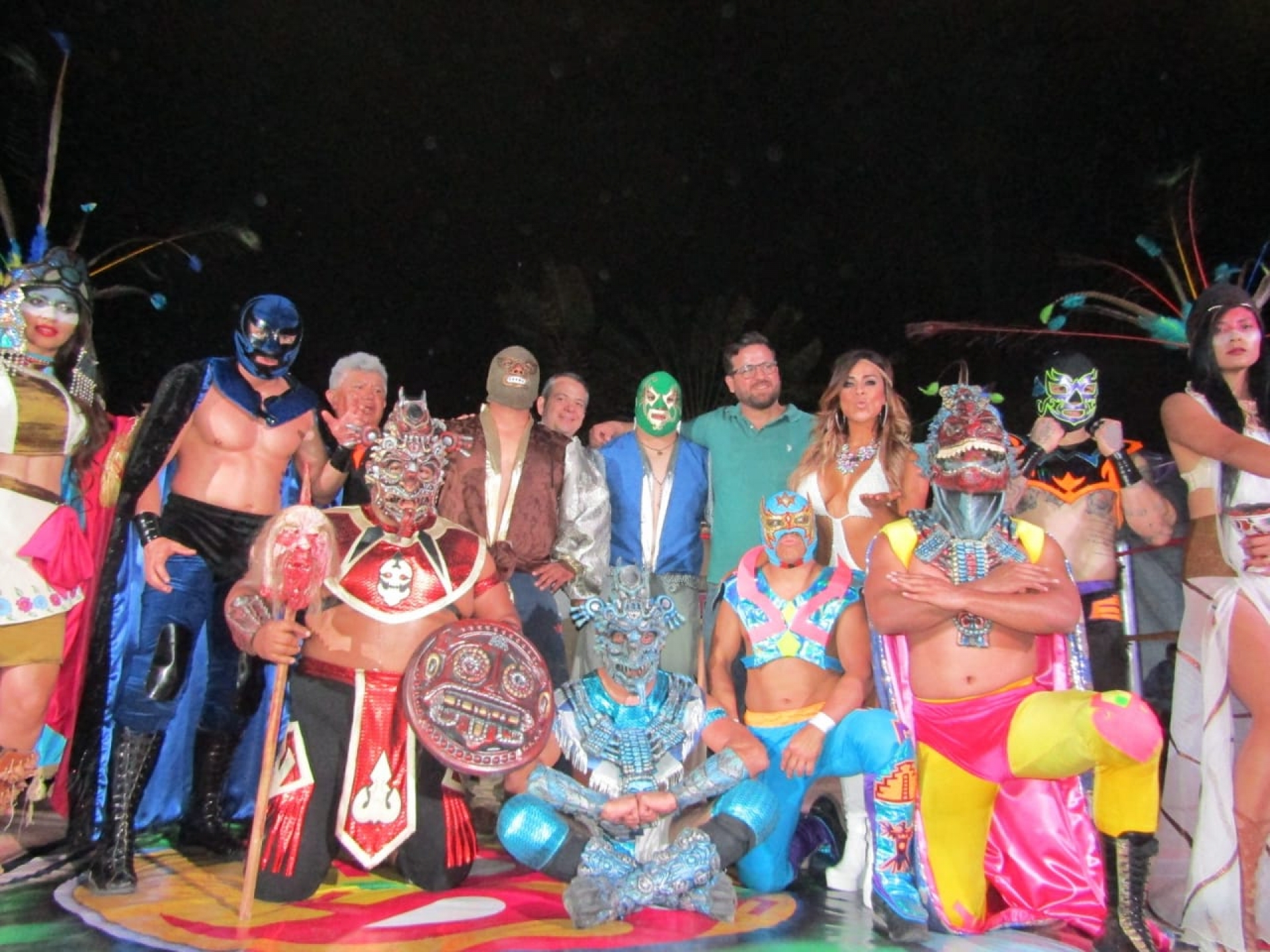 ¡Lucha, box y playa!