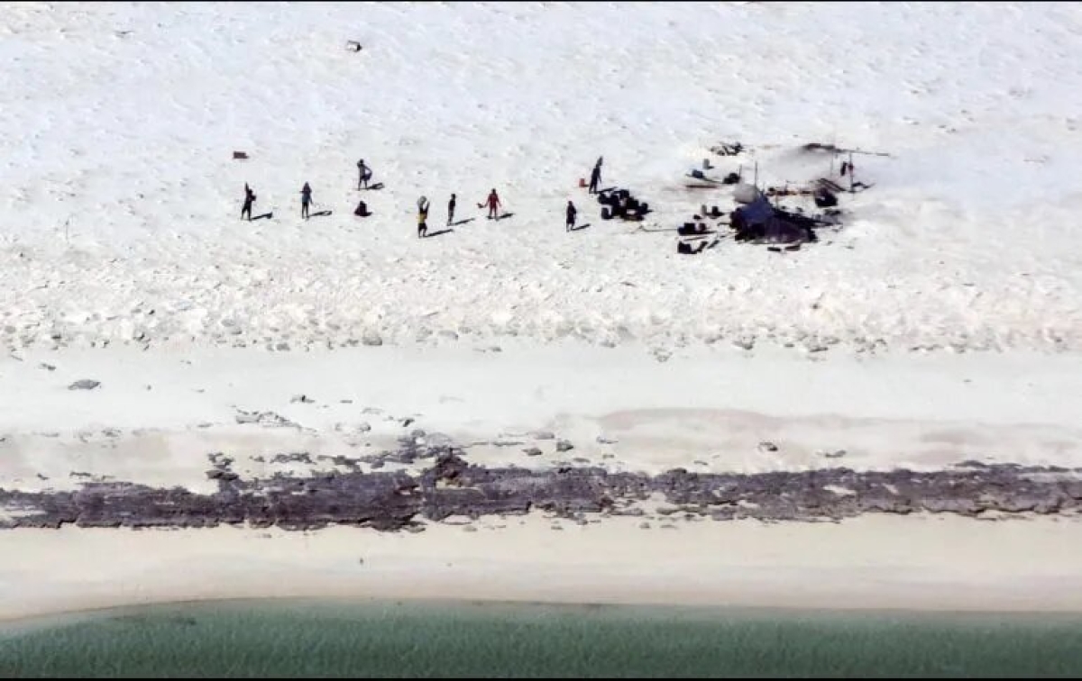 Rescatan a marineros tras seis días sin víveres en remota isla australiana