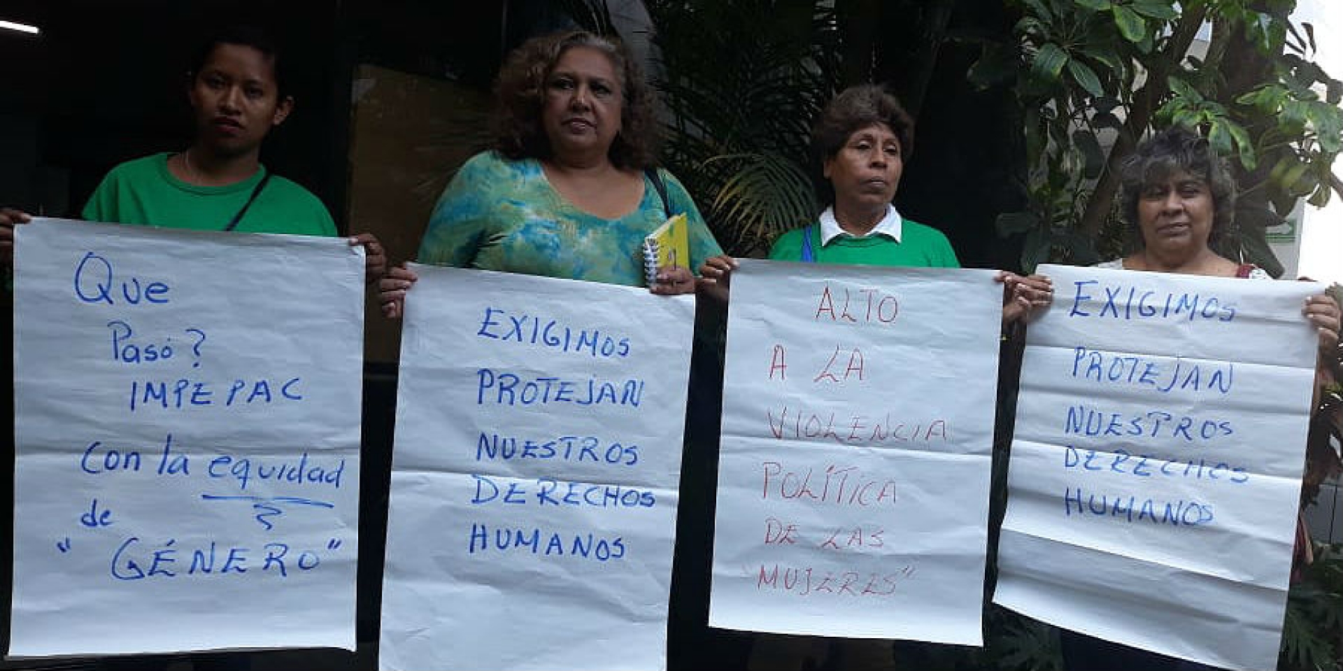 Protestan mujeres militantes del PVEM ante el TEEM