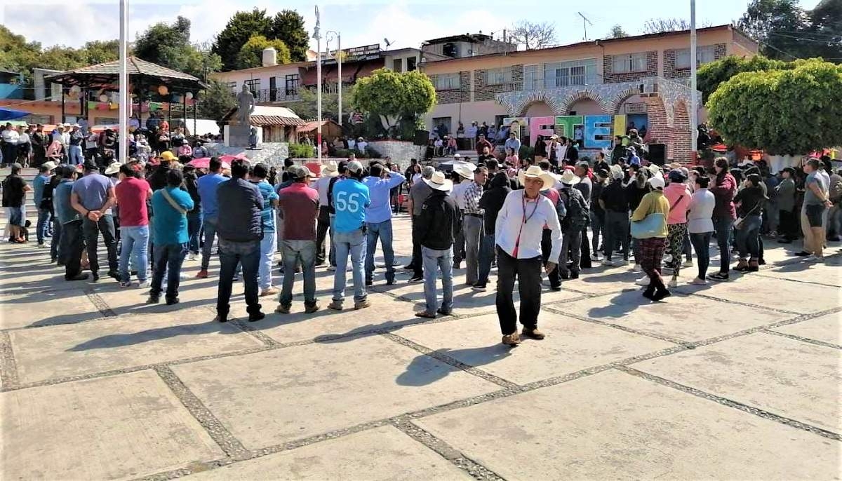 Tensión en Tetela del Volcán por orden de reinstalar a alcalde