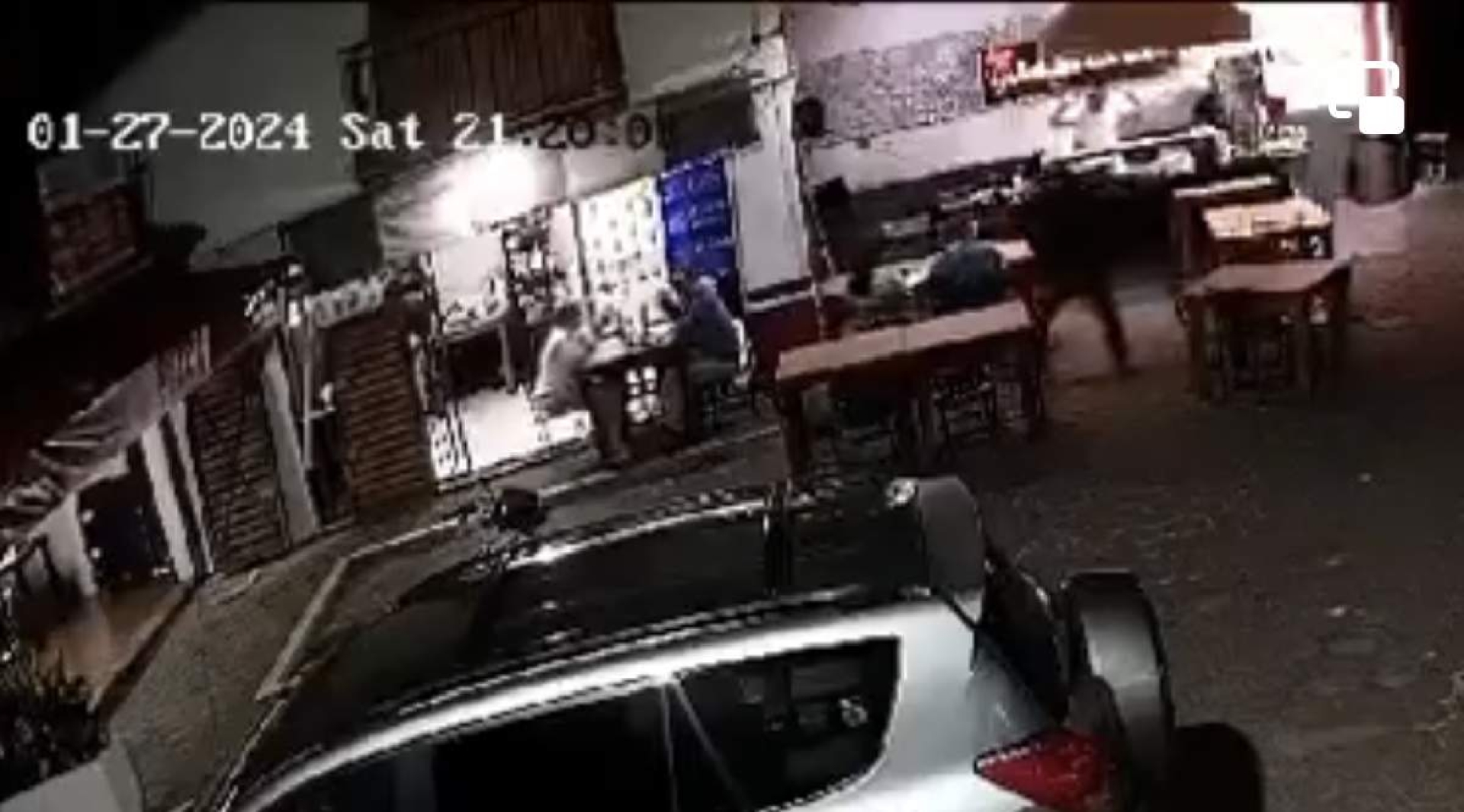 Dos delincuentes asaltaron una taquería