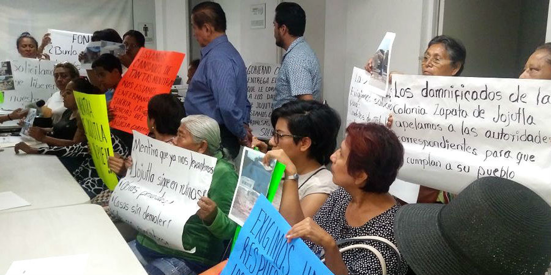Se manifiestan damnificados de Jojutla en la Sedatu