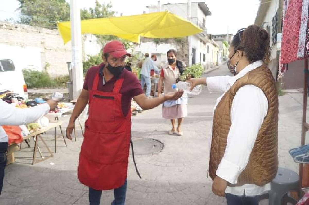 Mantienen instalación del tianguis de los martes en Tetecala