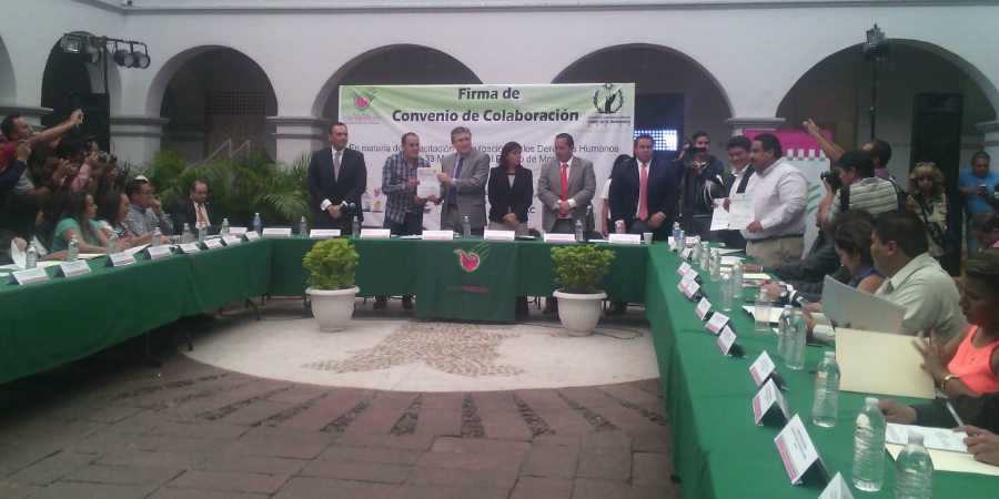 Firman CNDH, CDHM y alcaldes un convenio de capacitación y divulgación de los derechos humanos