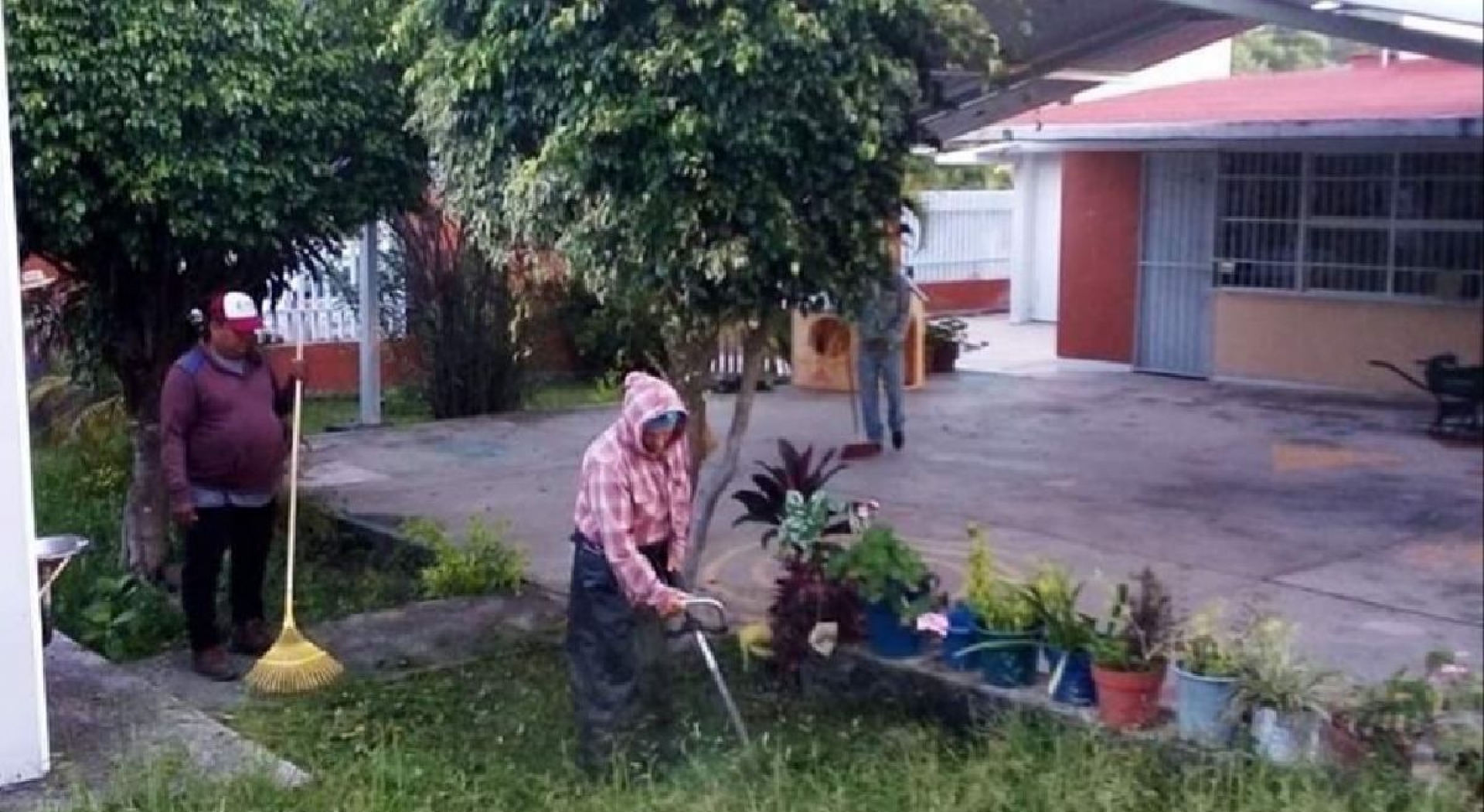 Preparan escuelas para el regreso a clases