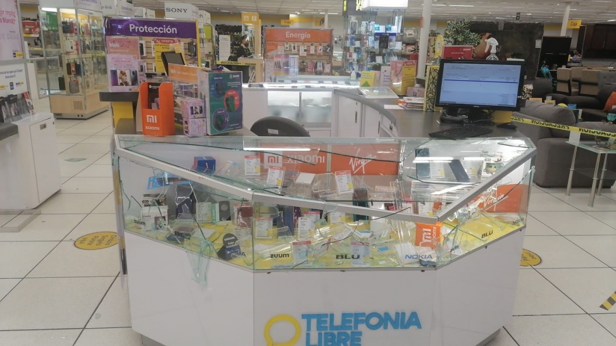 Asalto a tienda departamental 'Coppel' en Cuautla