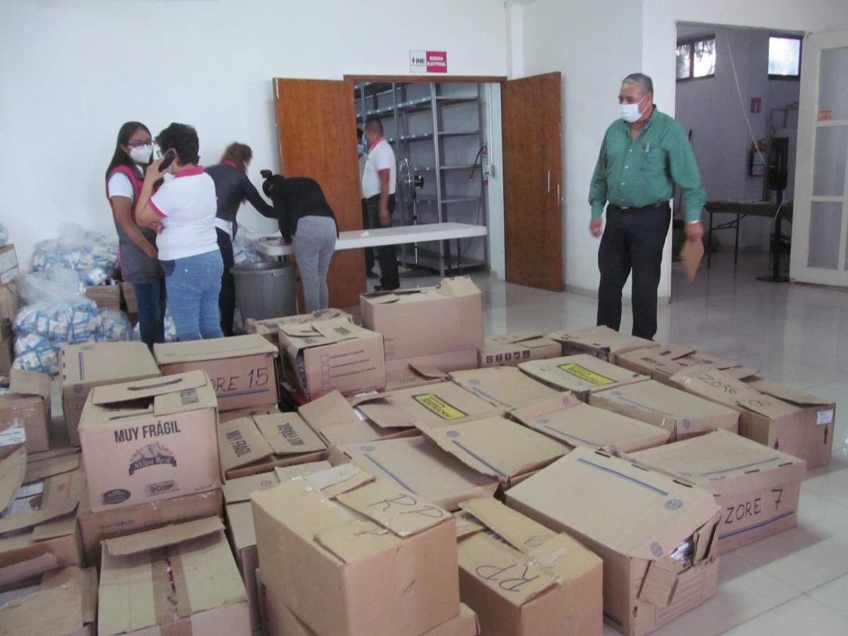 Donan material electoral para su reciclaje