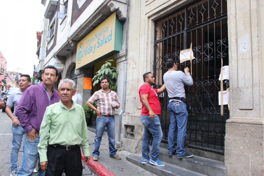 Trabajadores inconformes extienden su control sobre las oficinas del Congreso