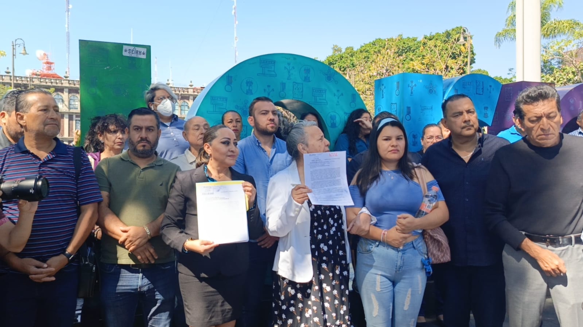 Rechazan 'imposiciones' de candidatos sin el perfil adecuado; recaban firmas