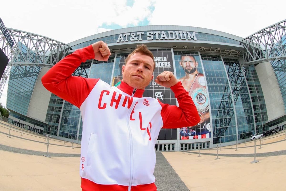 Canelo dona un millón de pesos para ayudar a niños con cáncer
