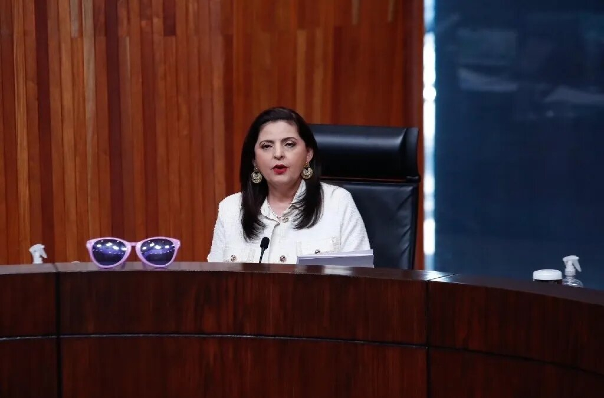 Tribunal Electoral niega a Lenia Batres usar 'ministra del pueblo' en boleta electoral