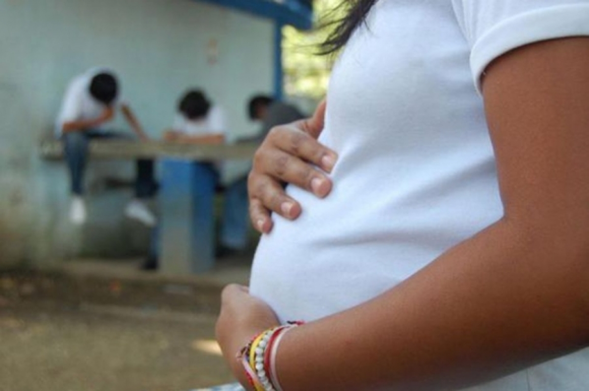 Niña de diez años resulta embarazada tras ser violada por la pareja de su madre en Perú