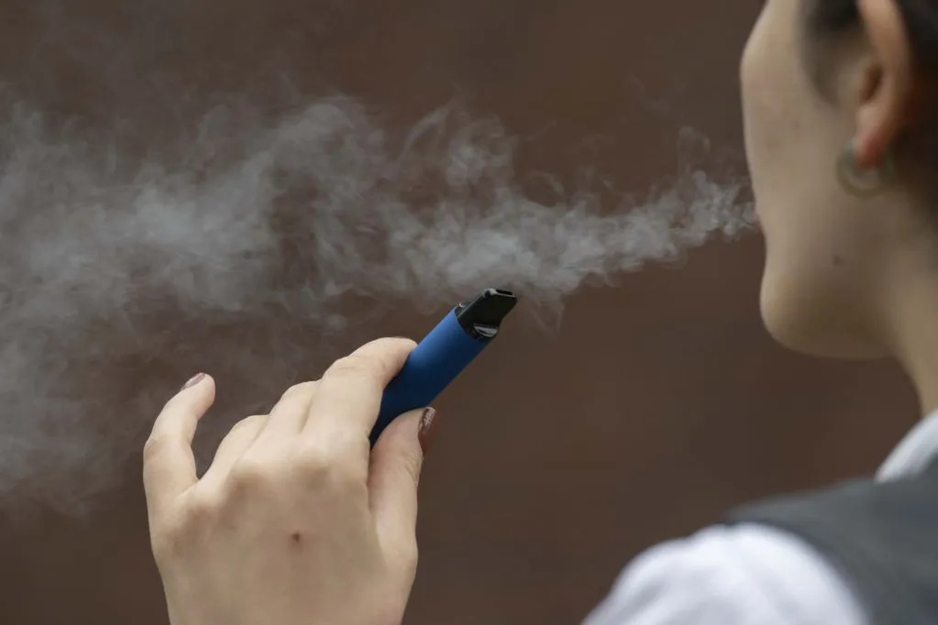 Diputados votarán el martes la prohibición definitiva de vapeadores