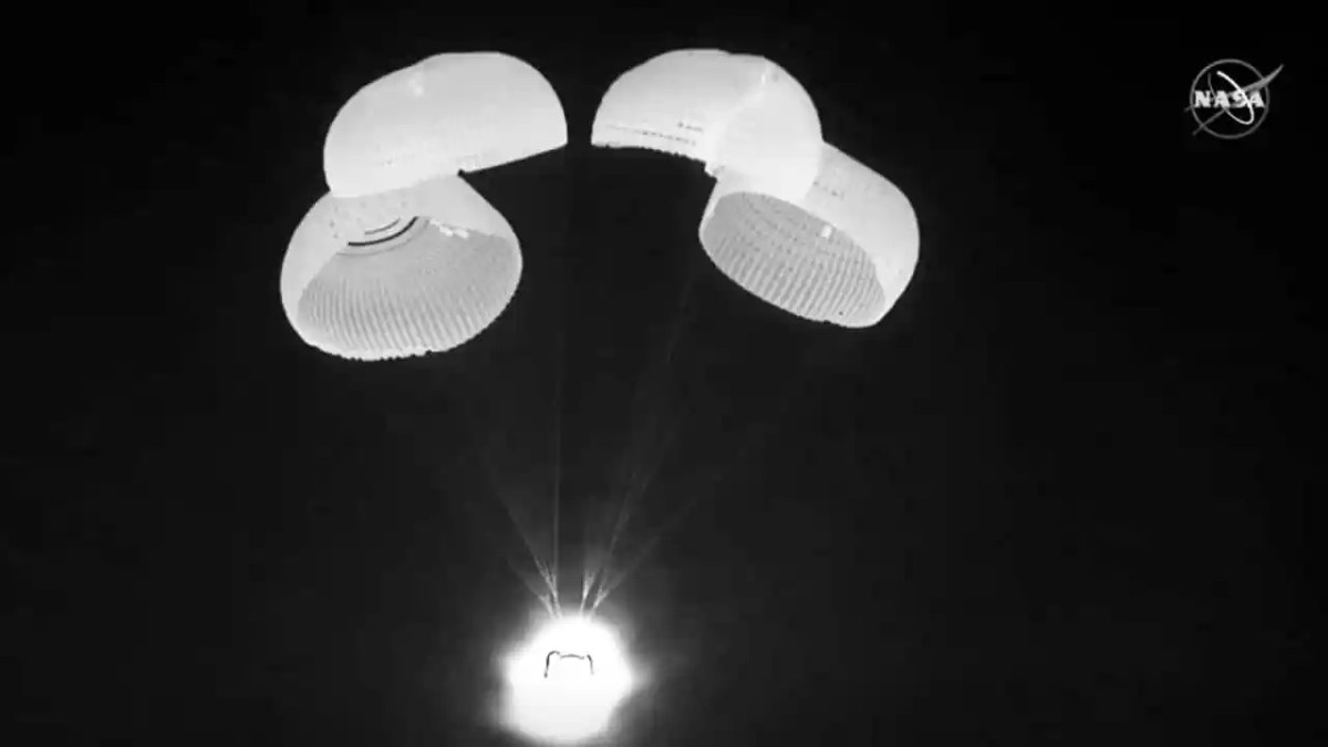 Cuatro astronautas regresan a Tierra a bordo de la cápsula Dragon de SpaceX