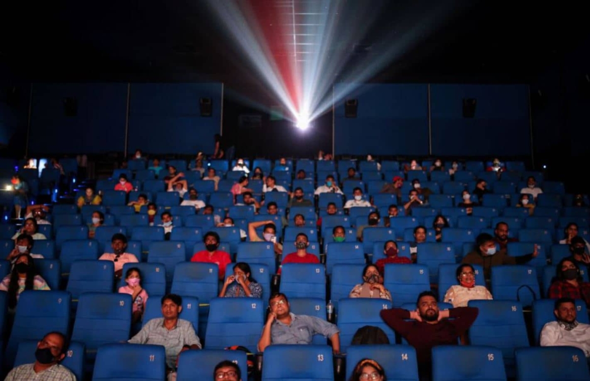 Cines de Perú dividen salas para vacunados y no vacunados contra COVID