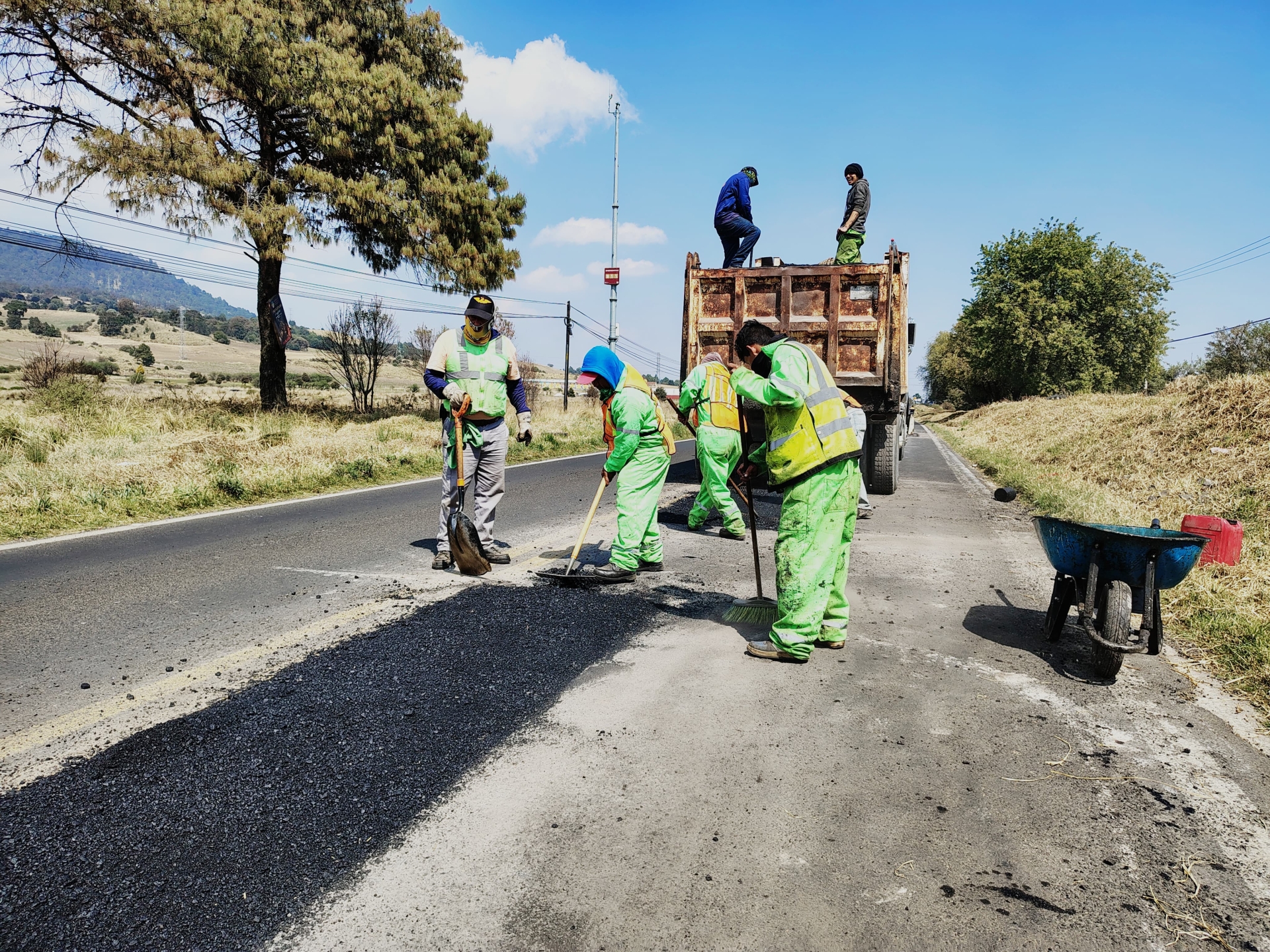 Programa 'Bachetón' ha dado mantenimiento a más de 29 mil kilómetros de la red carretra federal libre de peaje