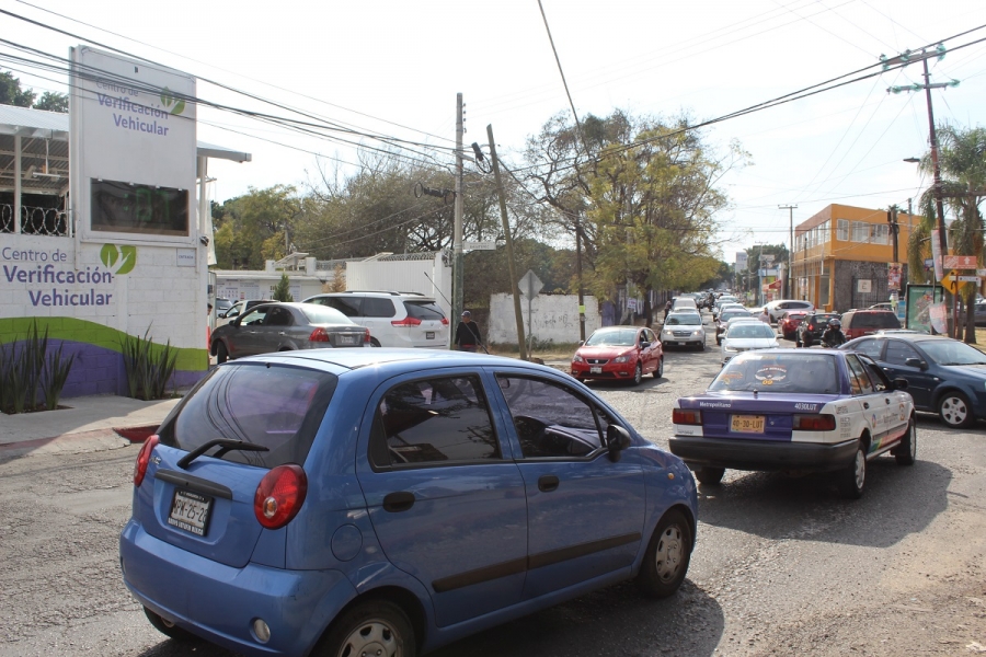 Vecinos piden cierre de verificentro de la avenida San Diego