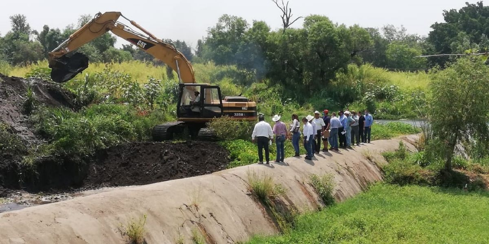 Aceleran desazolve de cauce del río Cuautla