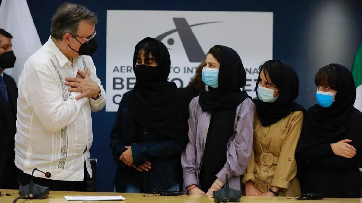 México recibe a las primeras mujeres refugiadas afganas