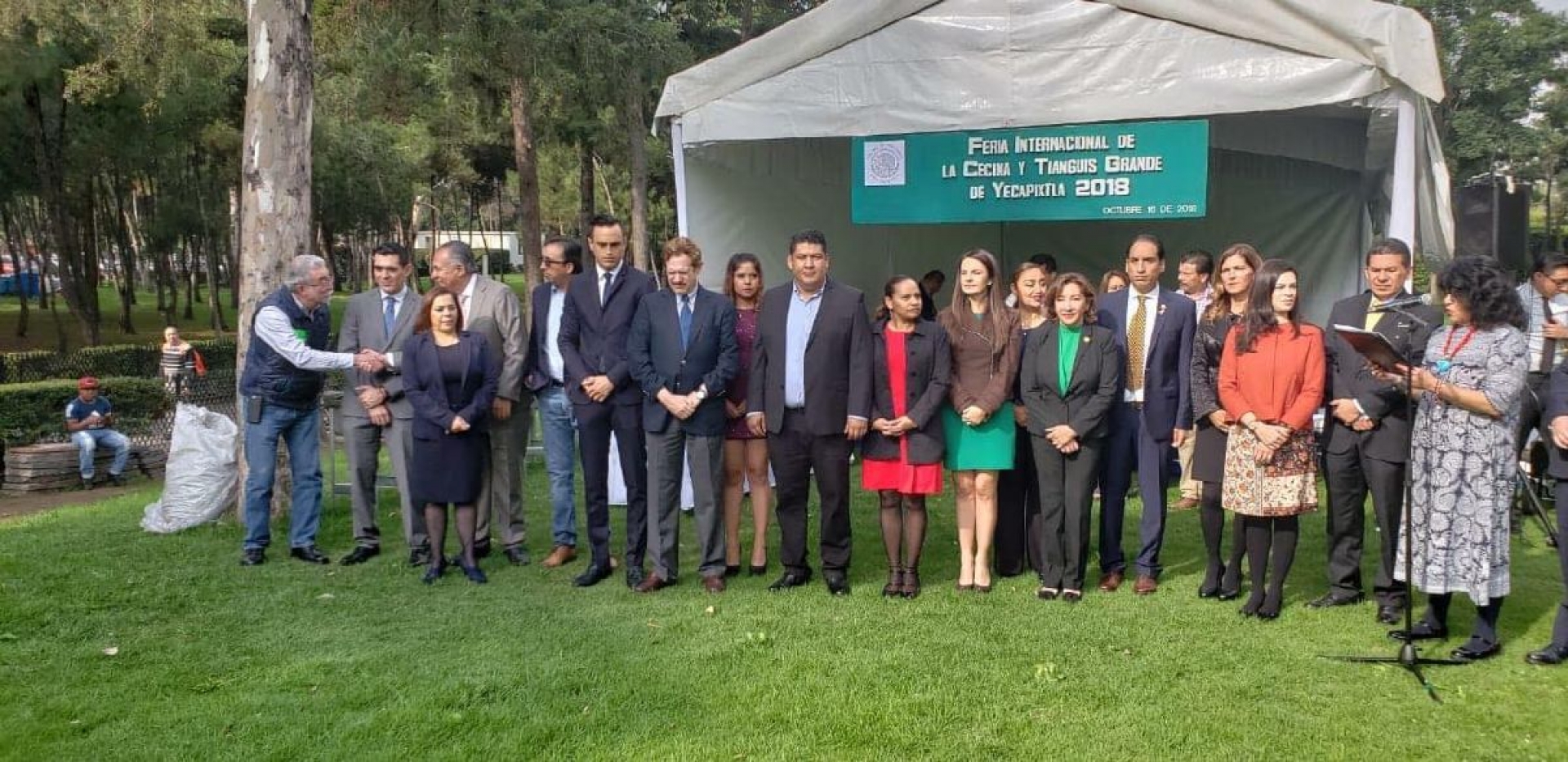 Presenta Francisco Sánchez la Feria de la Cecina en el Congreso de la Unión