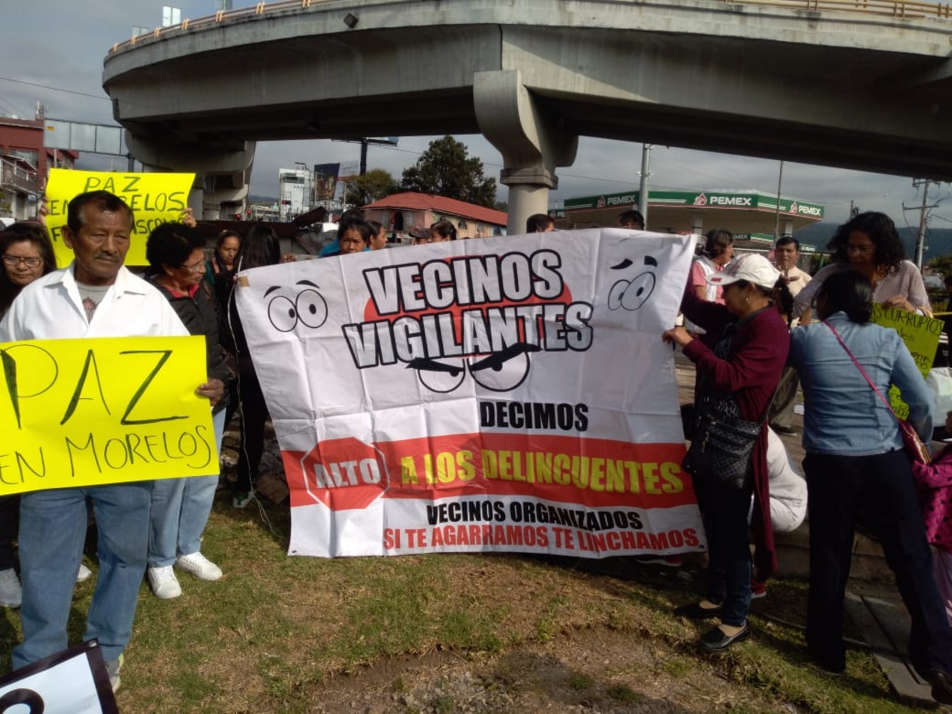 Ciudadanos protestan contra inseguridad; piden renuncia de fiscales
