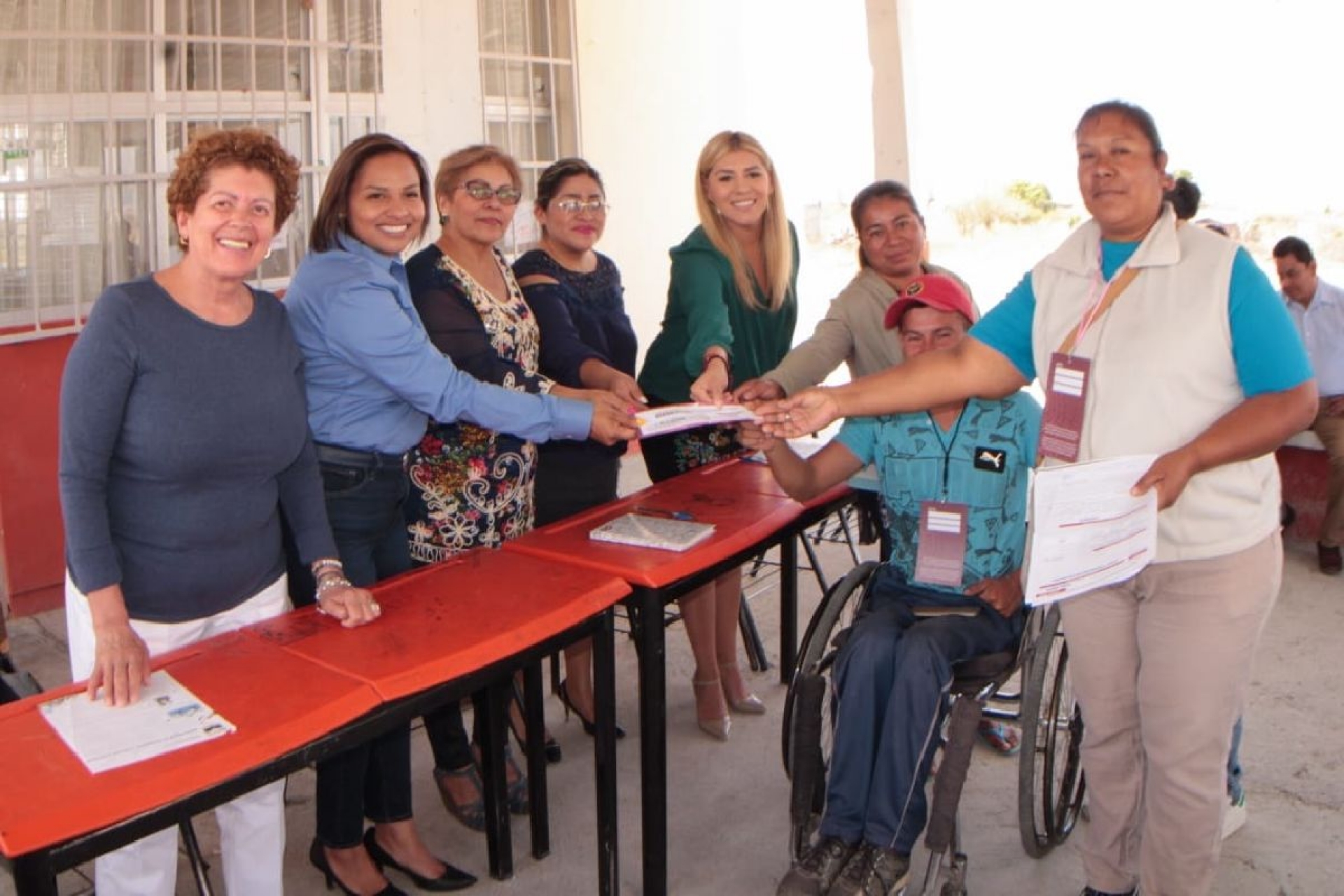 Entregan 150 mil pesos a secundaria del Conafe de Yecapixtla