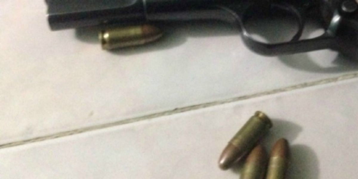Atacan a tiros al hermano de ex alcalde de Coatlán del Río