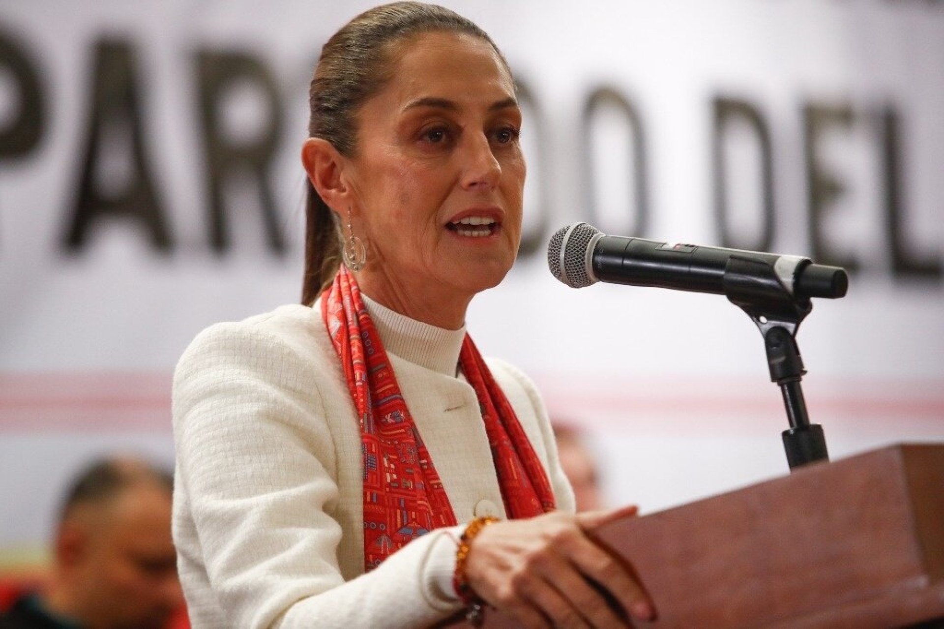 Sheinbaum califica como 'burda' la guerra sucia contra la 4T
