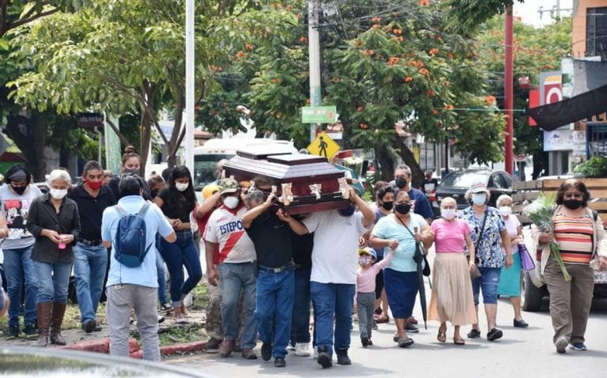Familiares y amigos despiden a "El Chepe" en la Antonio Barona