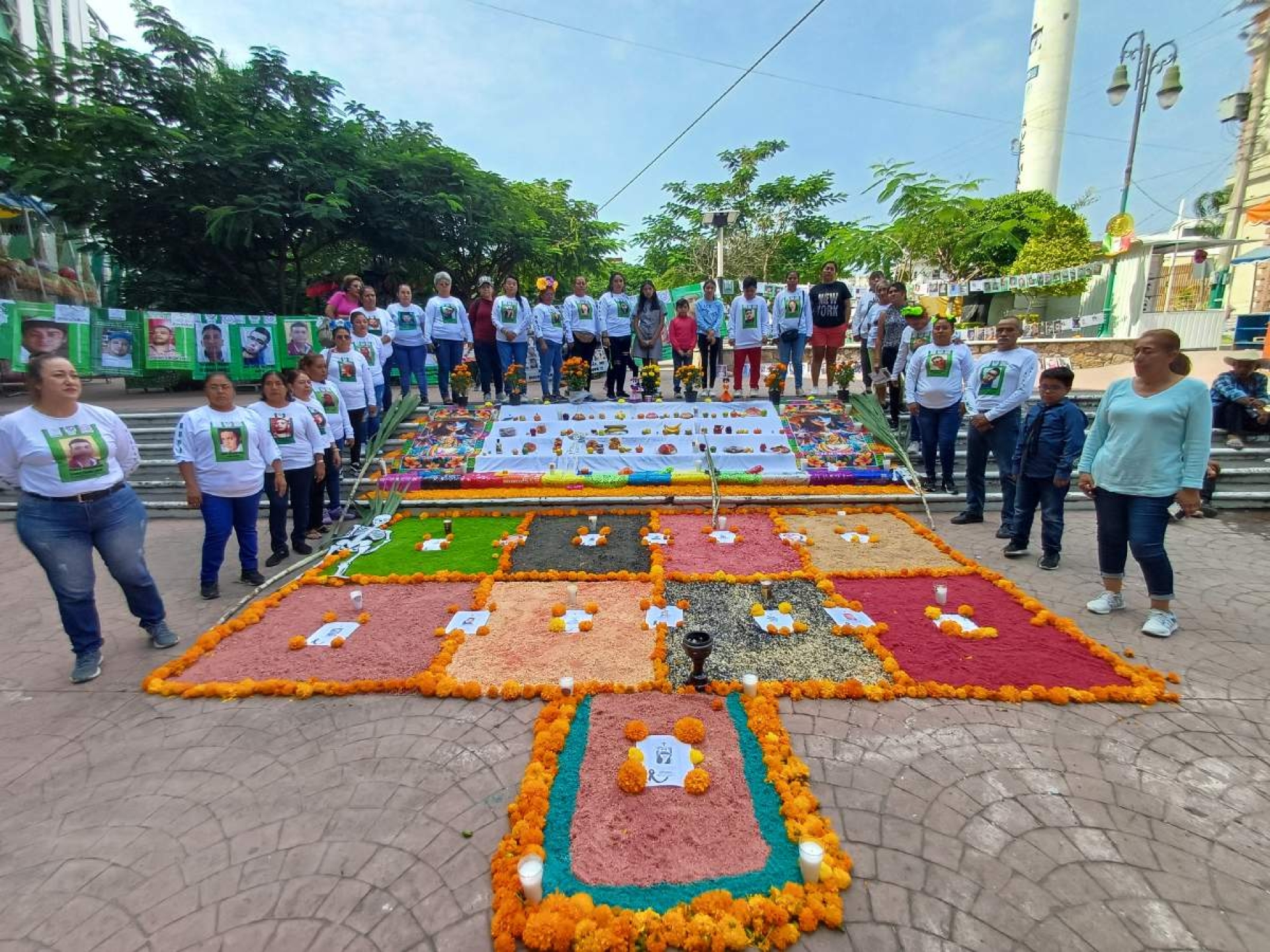 Con ofrenda, Buscadoras del Sur conmemoran un año de existencia