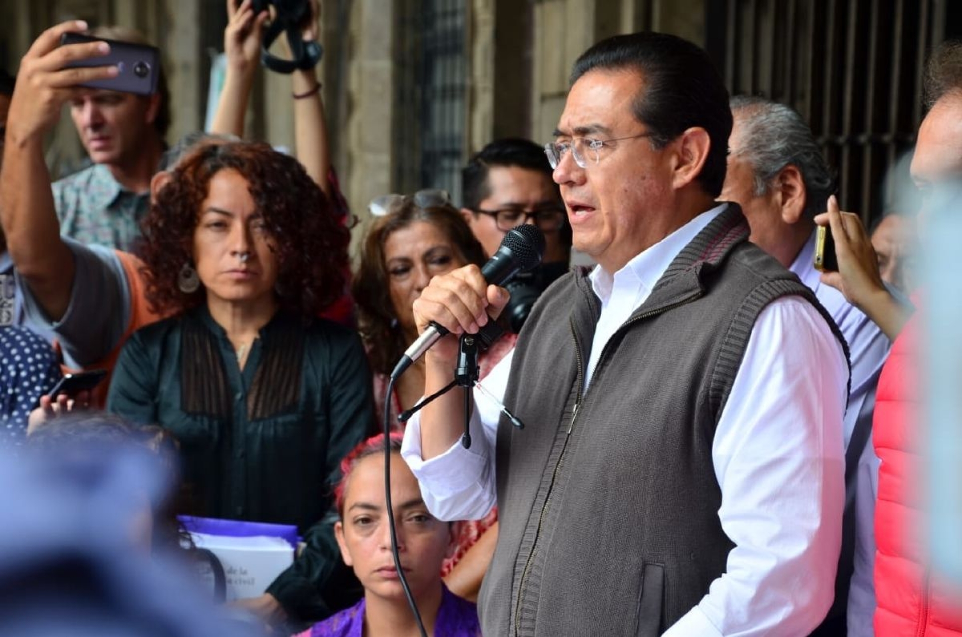 Estoy comprometido con erradicar la violencia contra las mujeres en Morelos: Víctor Caballero